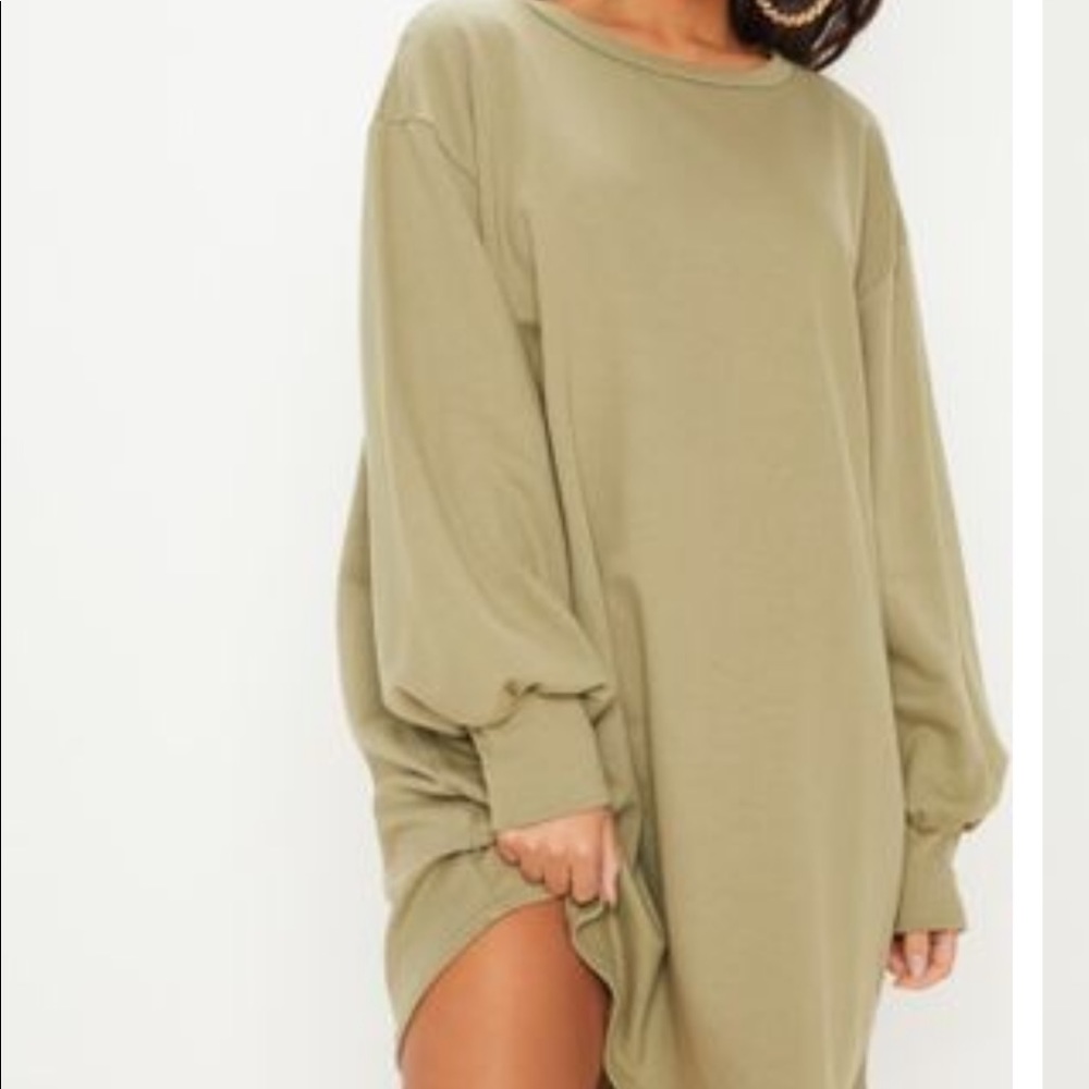 OVERSIZED OLIVE GREEN SWEATER DRESS